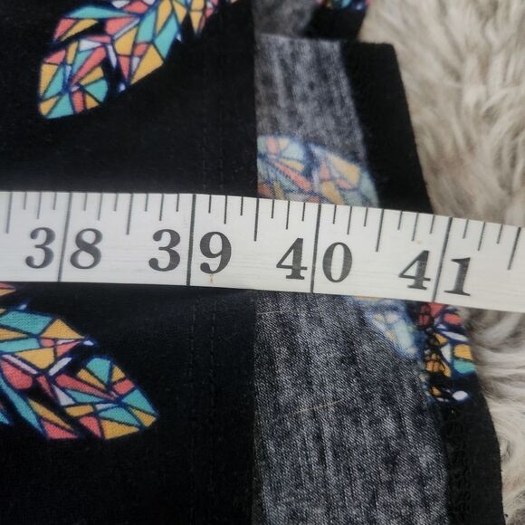 LuLaRoe Maxi Skirt Black‎ with Colorful Feather Print Size XS - Picture 8 of 8